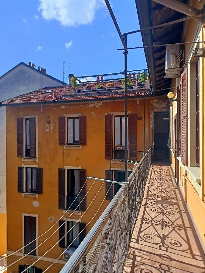 דירות Charming Ringhiera House In The Heart Of מילאנו