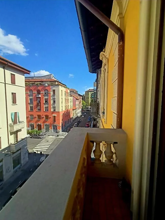Charming Ringhiera House In The Heart Of Milan Apartment